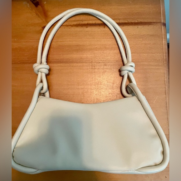 NWOT - A New Day small cream colored shoulder bag - Picture 2 of 5